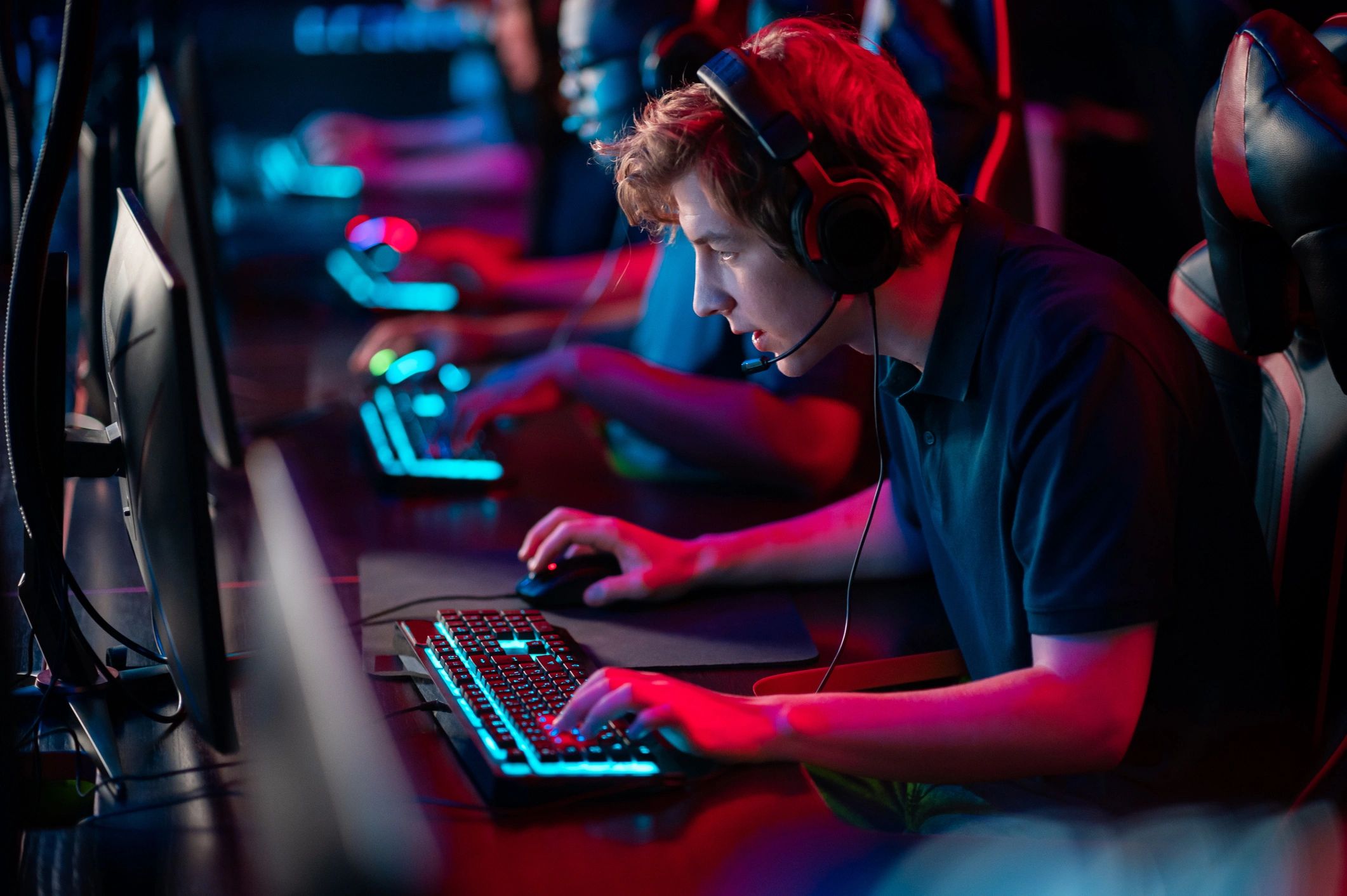 online gaming community esports modern